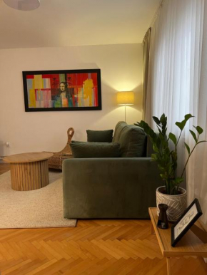 Stadthaus Apartment mit Garten und Parkplatz